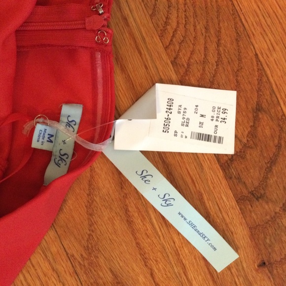 Red romper - Picture 2 of 4